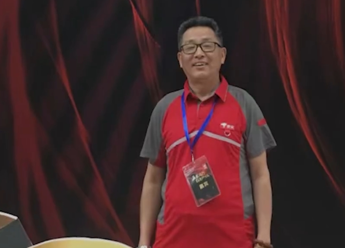 第一批快递小哥退休了:有房有车有退休金