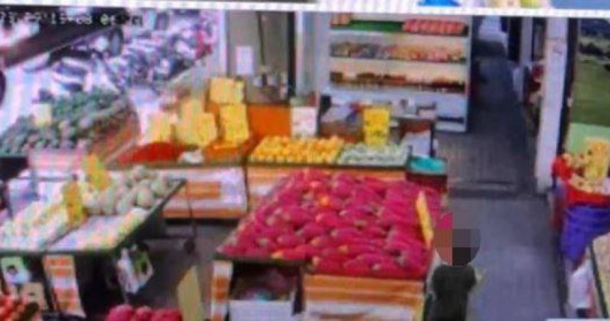 爸媽遭惡鄰砍殺慘死!小孩大喊「殺人的是13樓阿伯」 店員曝2童現場反應